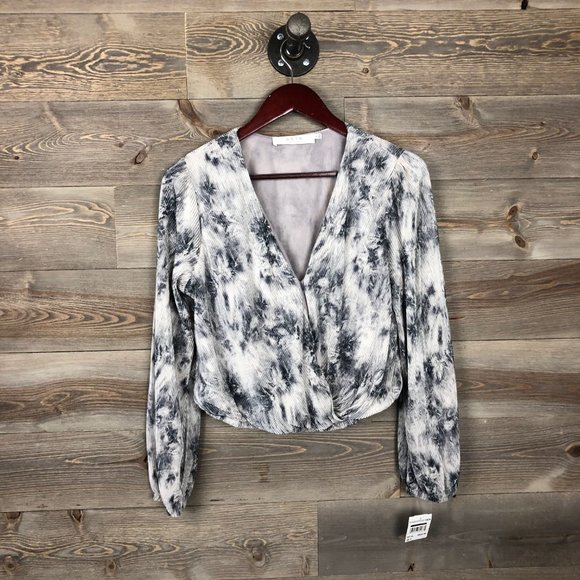 Astr Tie-Dye Blouse in Black and White - Picture 6 of 13